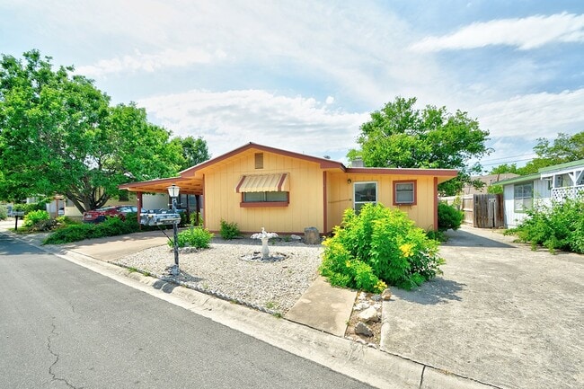 Building Photo - 111 Arizona Ash Dr