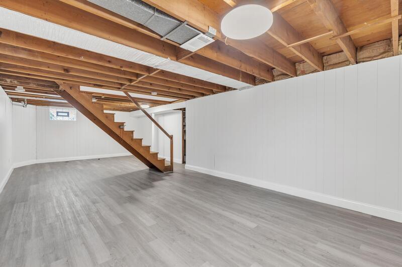 Building Photo - 8212 Dorset Ave