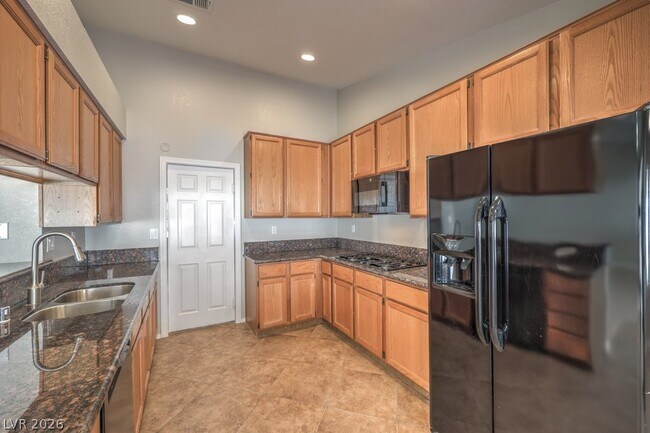 Building Photo - 10024 Sail Landing Ct