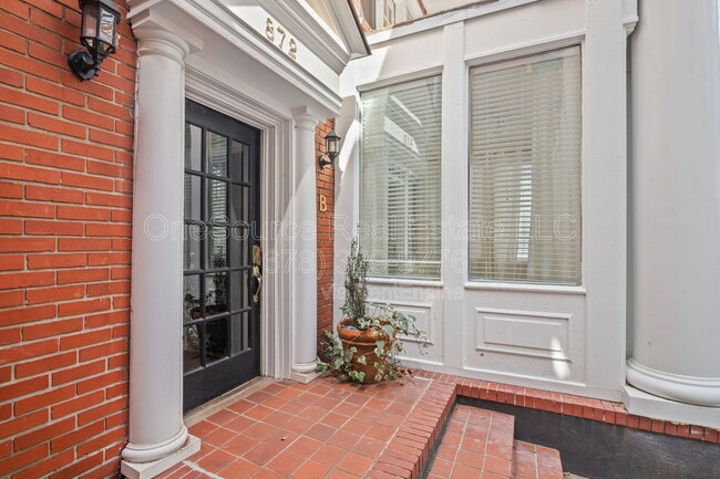 Building Photo - 872 Briarcliff Rd NE