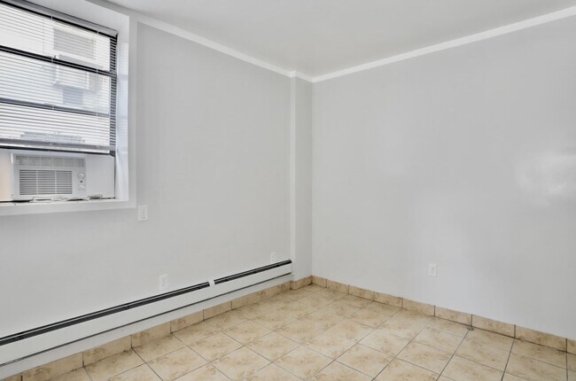 Building Photo - 4901 Murphy Pl
