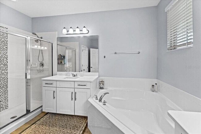 Building Photo - 8746 Crescendo Ave