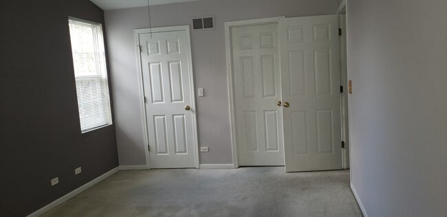 Building Photo - 124 E Bailey Rd