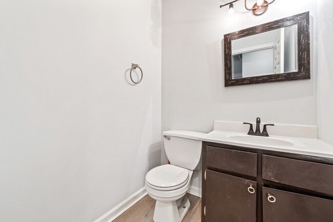 Building Photo - Nicely Remodeled 3 Bedroom House on Cul-de-Sac with Walkout Basement!