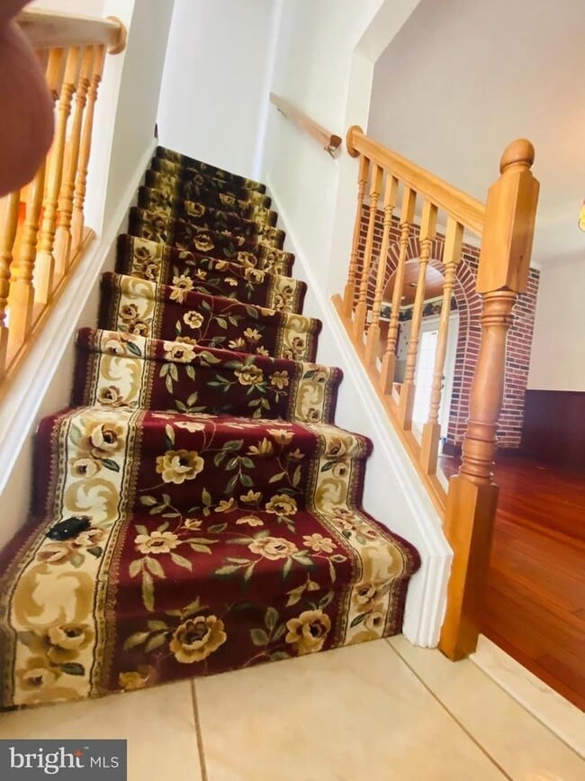 Building Photo - 3 Bedroom house -