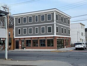 Building Photo - 90 Greenwich Ave