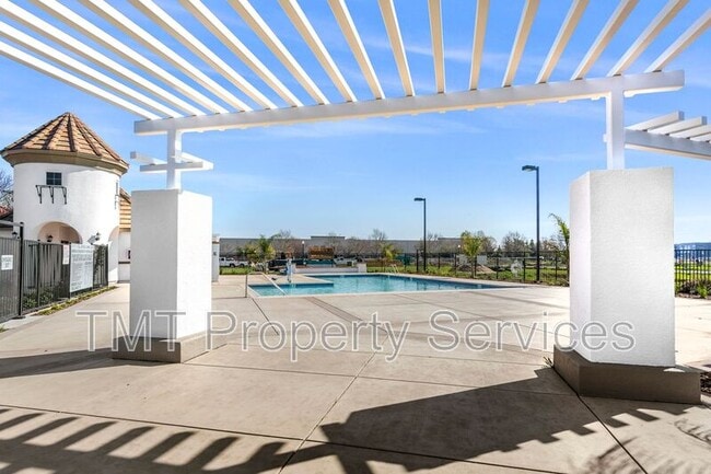 Building Photo - 17 Advantage Ct