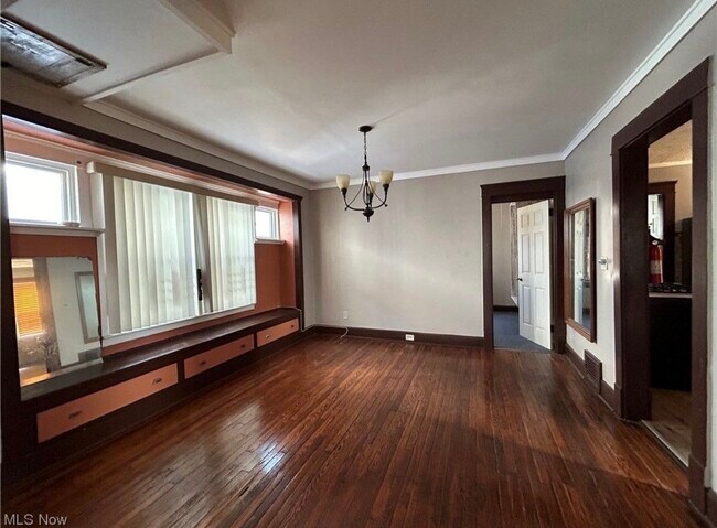 Building Photo - E 119th