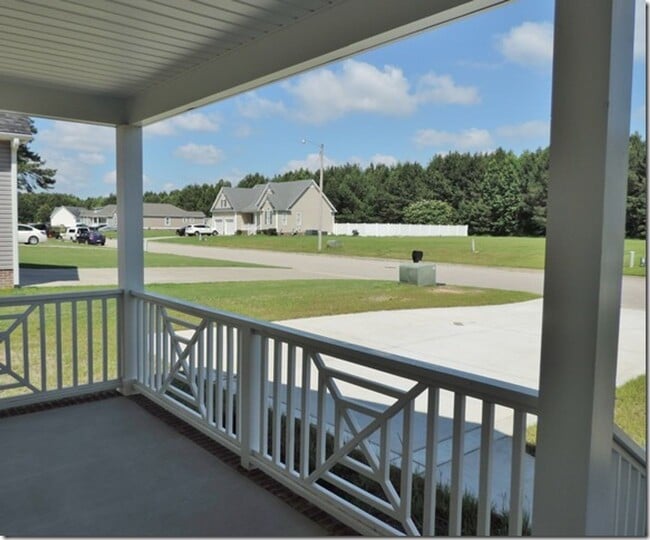 Building Photo - 4827 Jamestown Dr NW