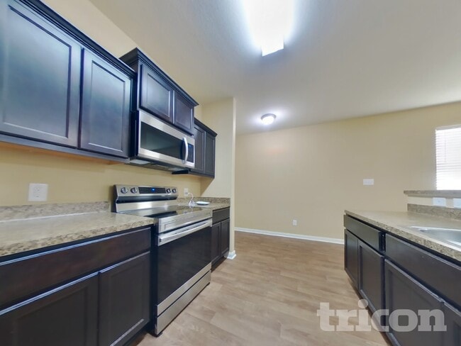 Building Photo - 2063 Sweet Lilac Dr