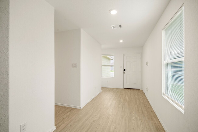 Building Photo - 14636 Cregg Ml Dr