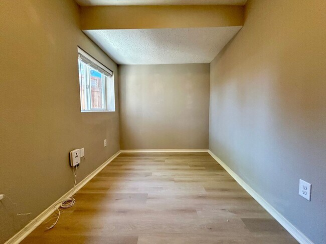 Building Photo - Charming 3-Bedroom Home in Prime Vancouver Location – Pet Friendly with Fenced Yard!