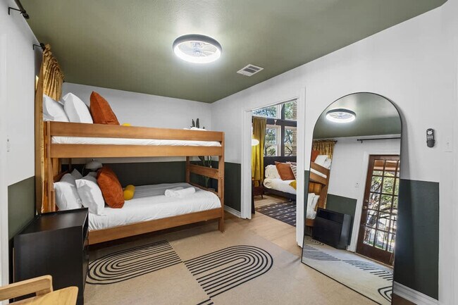 Building Photo - 13702 Yellow Oak Cir