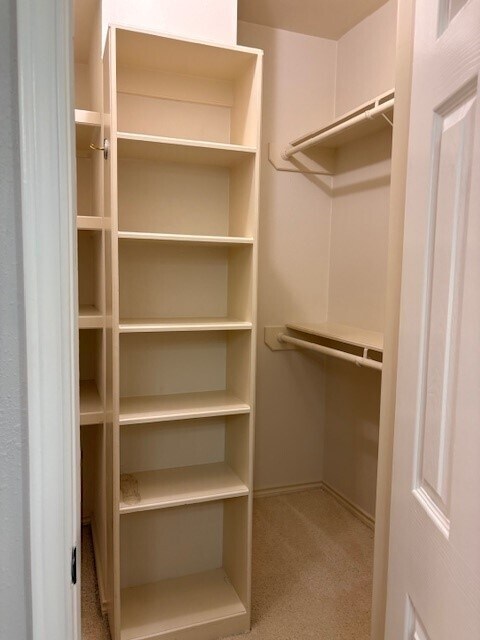 Building Photo - 622 Wilcrest Dr