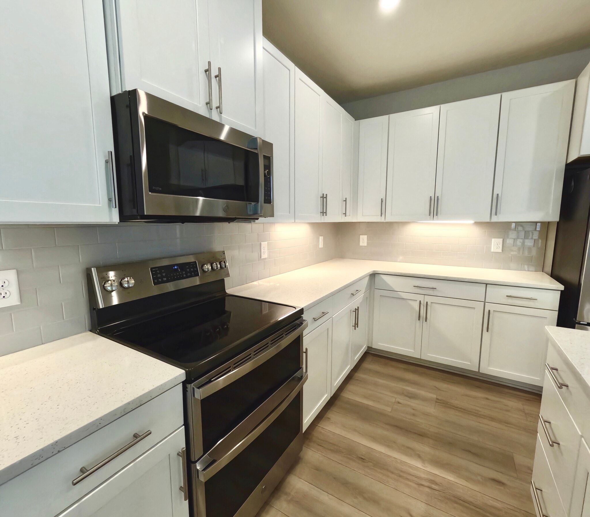 Building Photo - 1037 Clendening Dr