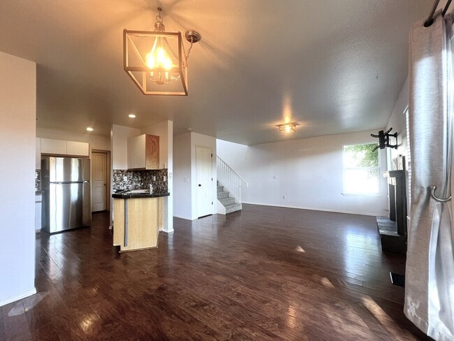 Building Photo - 5851 N Cobbler Ln