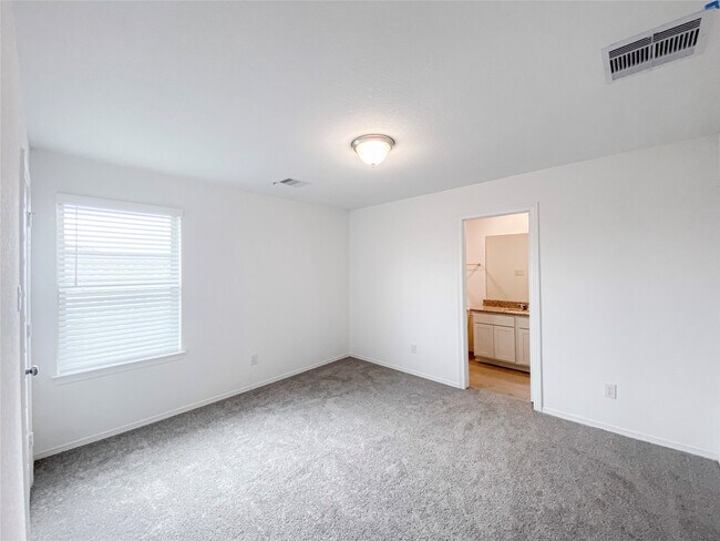 Building Photo - 5622 Tabula Rasa Dr