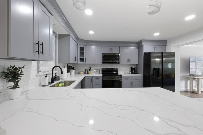 Building Photo - 6006 Queens Chapel Rd