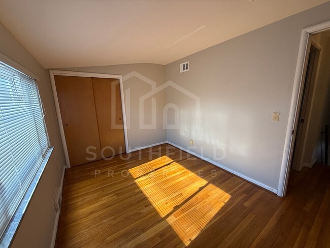 Building Photo - 3175 Ramona Ave