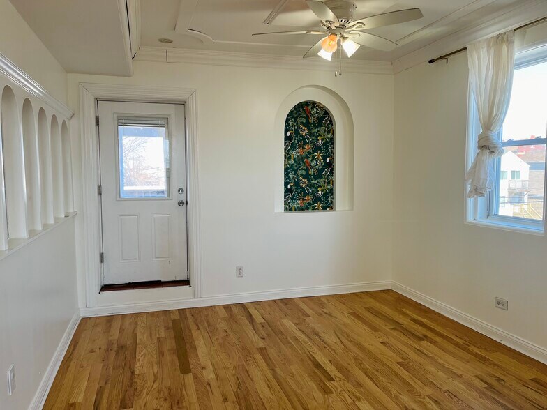 Building Photo - 2318 W 19th St