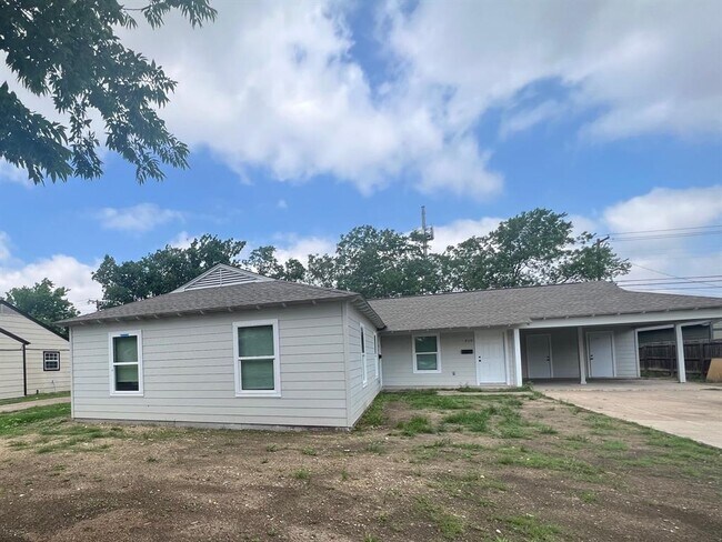 Primary Photo - 919 Stetson Ave