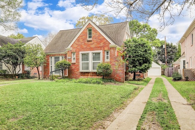 Building Photo - 3514 Plumb St