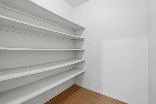 Building Photo - 43379 Leach Rd