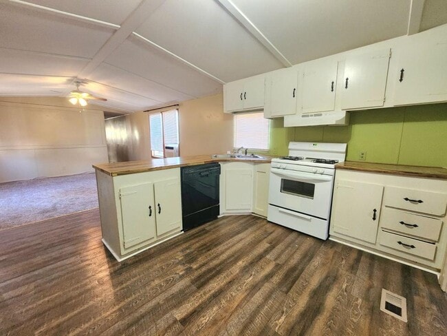 Building Photo - 8403 US-287