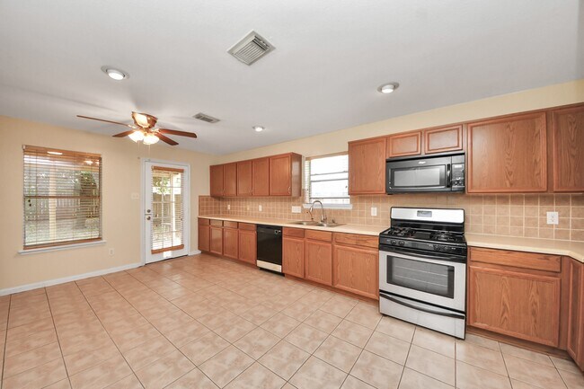 Building Photo - 8127 Tassel Field Ln