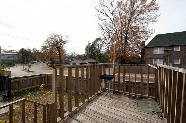 Building Photo - 1347 Harbert Ave