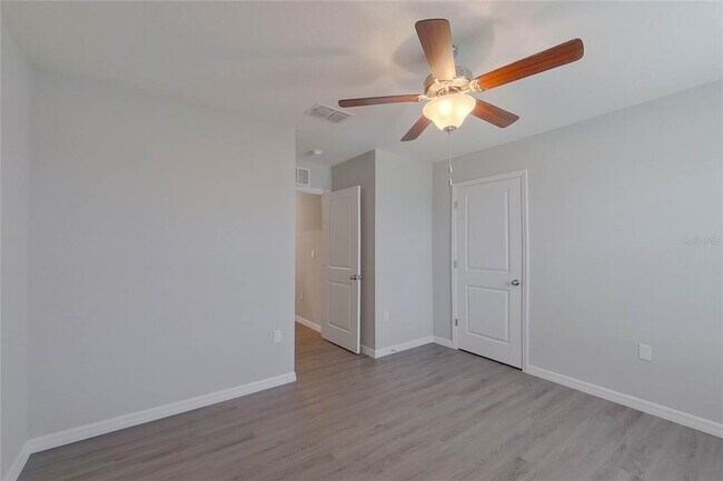 Building Photo - 8644 SW 44th Ct