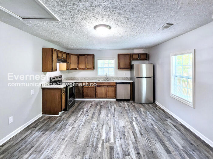 Building Photo - 306 Walker Dr