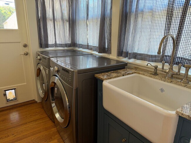 Building Photo - Charming 3 Bedroom 2 Bathroom Wilshire Vista Home with Bonus Room, Resort-Style Backyard and Heat...