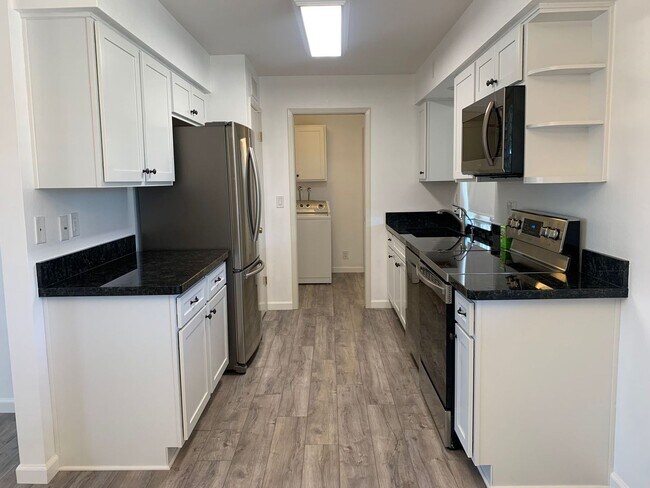 Building Photo - Beautifully Updated  2 Bed - 2 Bath Home in 55 Plus Community in Sunland Village - Mesa, AZ