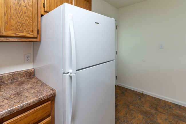 Building Photo - 304 Dads Way