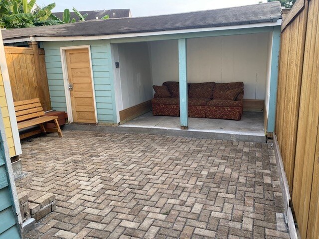 Building Photo - 1412 Erato St