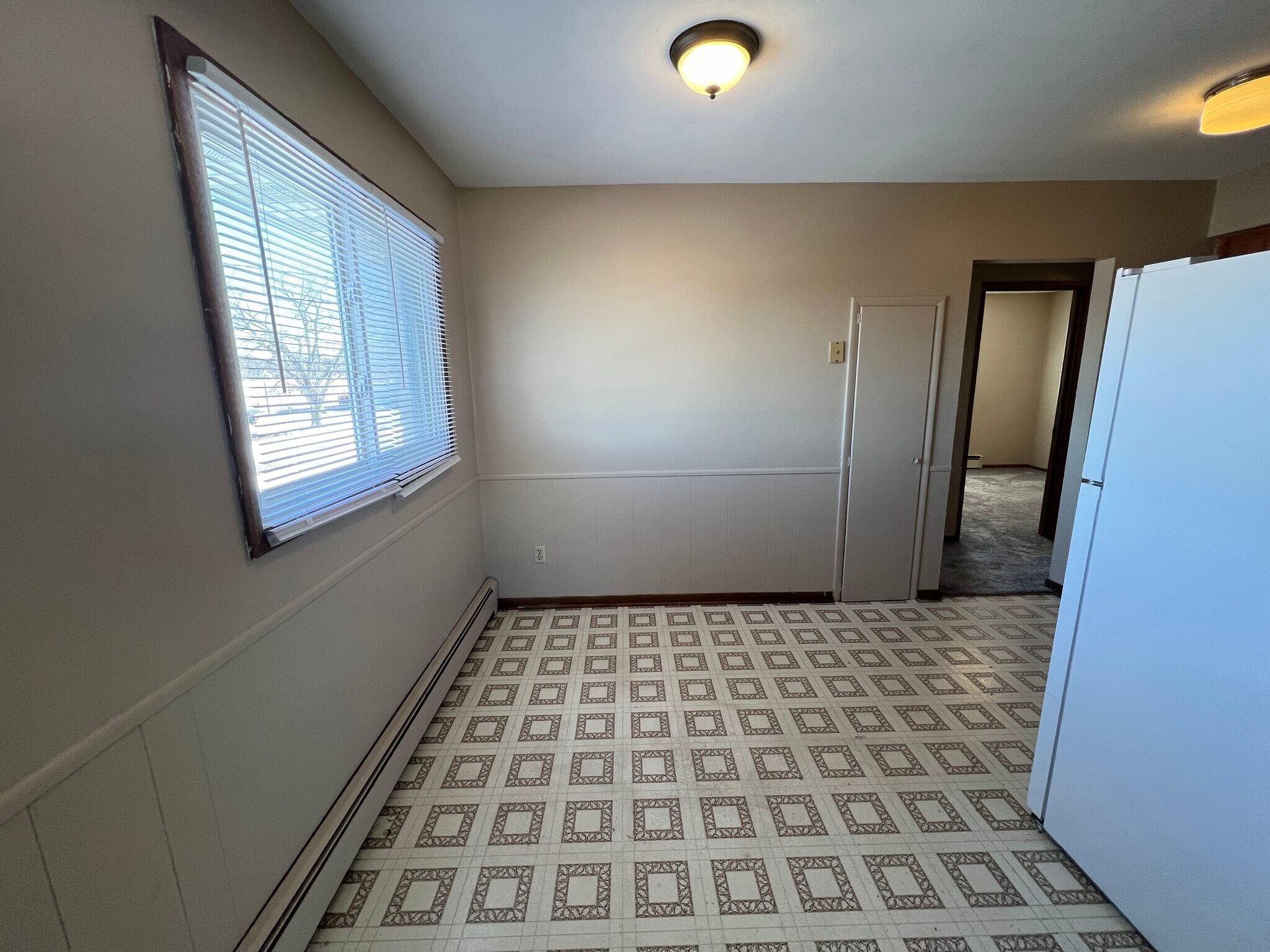 Building Photo - 2216 18 1/2 Ave NW