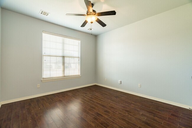 Building Photo - Spacious 3 Bedroom Home in West Fayetteville!