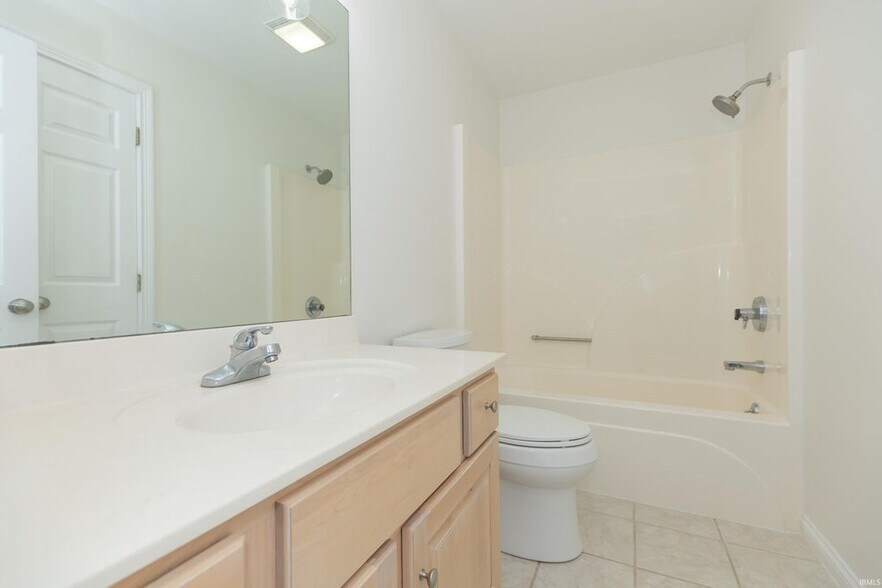 Building Photo - 3466 Eastbrooke Ct