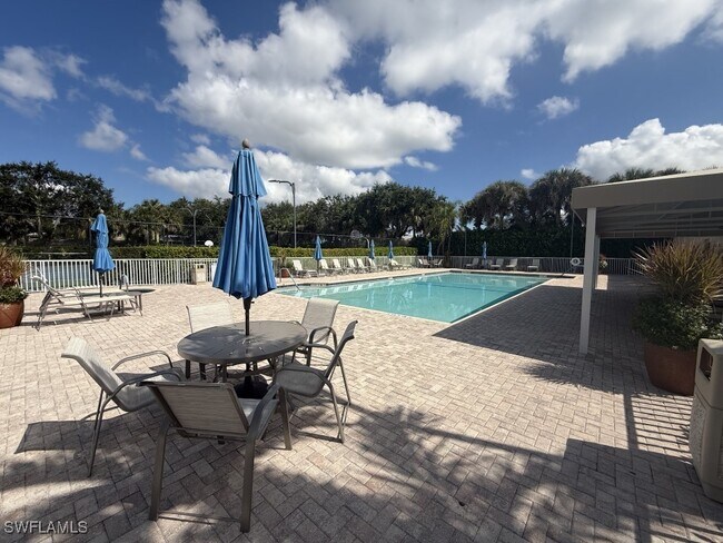 Building Photo - 2276 Heritage Greens Dr