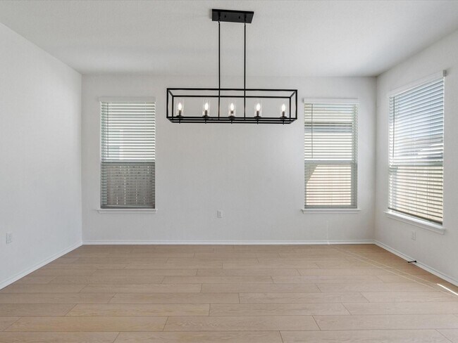 Building Photo - 12501 Chumleys St