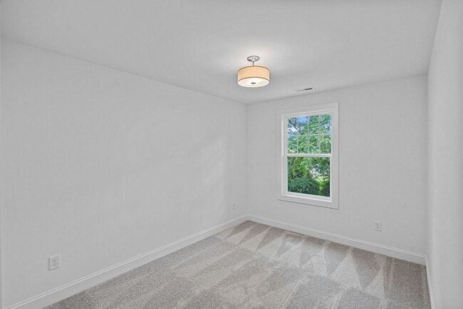 Building Photo - Minutes to Uptown, NoDa & Camp North End