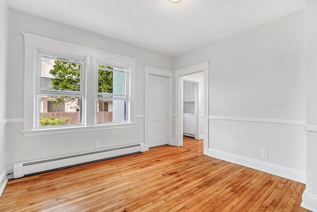 Building Photo - 726 Highland Ave