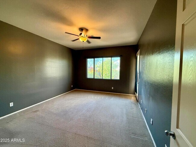 Building Photo - 4601 W Moss Springs Rd