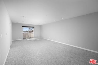 Building Photo - 159 W Green St