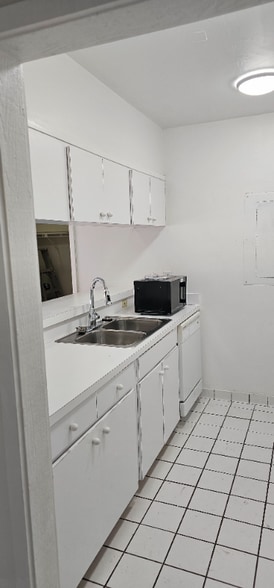 Building Photo - 181 Palm View Ct