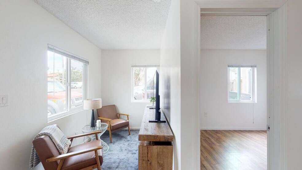 Building Photo - 1605 Diamond St