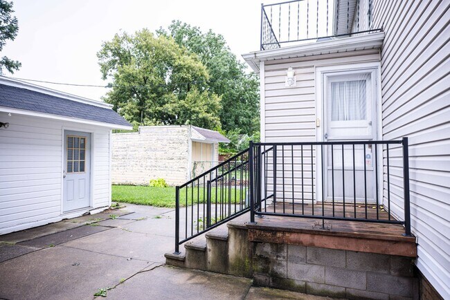 Building Photo - 3942 Torrance Dr