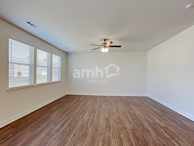 Building Photo - 429 Bluewater Dr