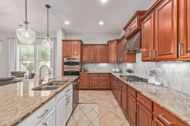 Building Photo - 19888 E Russet Rd